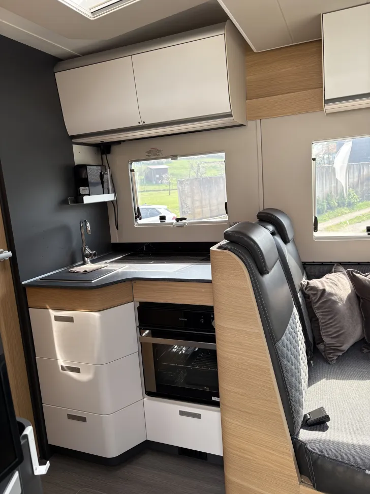 Fahrzeugbild Adria Matrix Plus 670 SL Sehr gut gepflegt mi #3