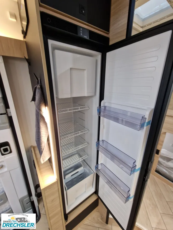 Fahrzeugbild Challenger 260 Graphite Edition #8