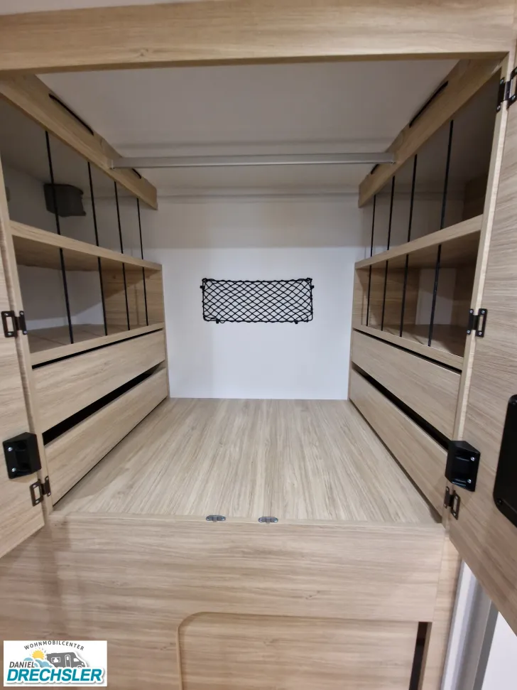 Fahrzeugbild Challenger 260 Graphite Edition #12