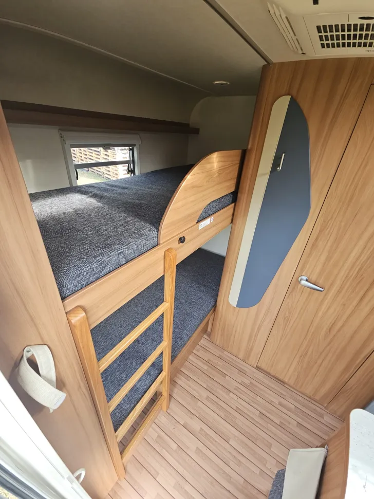 Fahrzeugbild Weinsberg CaraOne 400 LK sehr gut gepflegt #5