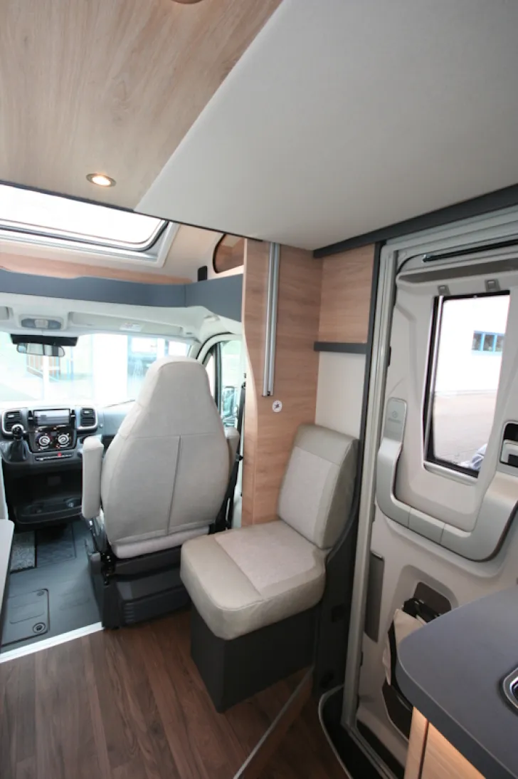 Fahrzeugbild Knaus L!VE WAVE 650 MEG Black Selection #5