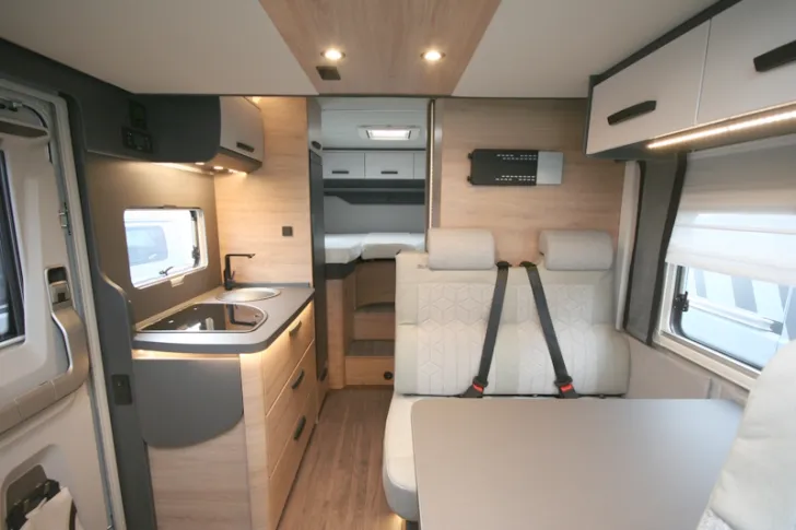 Fahrzeugbild Knaus L!VE WAVE 650 MEG Black Selection #12