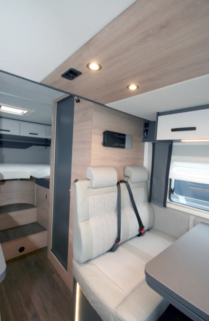 Fahrzeugbild Knaus L!VE WAVE 650 MEG Black Selection #13