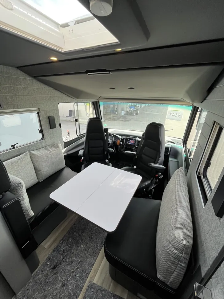 Fahrzeugbild Niesmann + Bischoff iSmove 6.9 E #9