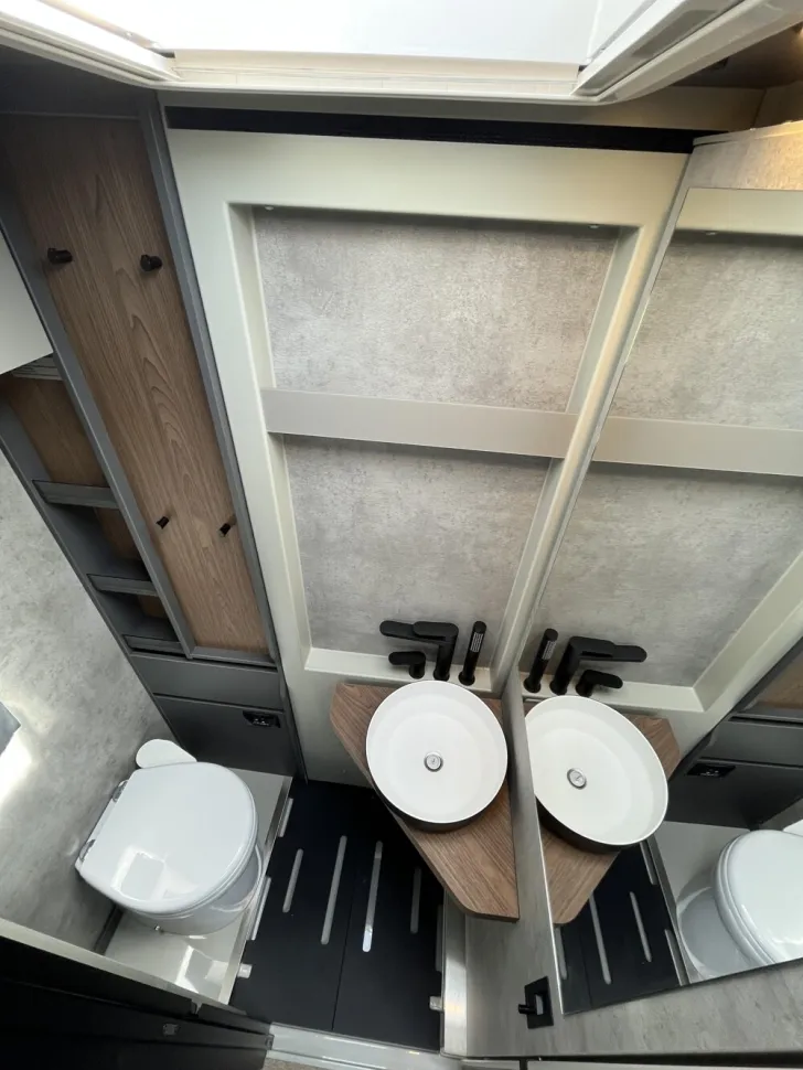 Fahrzeugbild Niesmann + Bischoff iSmove 6.9 E #11
