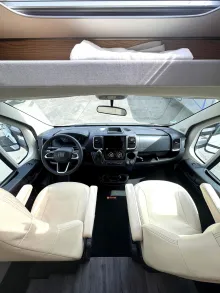 Fahrzeugbild LMC Cruiser 70 V643 V646 70 Jahre #22