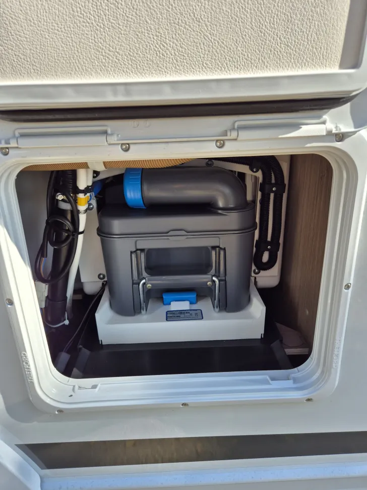 Fahrzeugbild Carado T328 pro+ *LTE-Paket*Hubbett*LED*Bettenumbau* #35