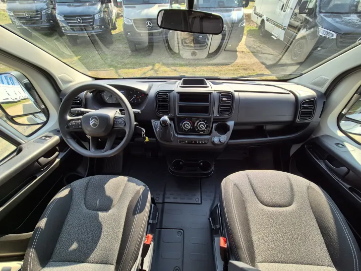 Fahrzeugbild Carado V337 *140 PS Automatik*Holzrost* #11