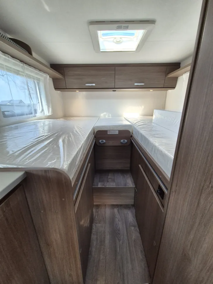 Fahrzeugbild Carado V337 *140 PS Automatik*Holzrost* #26