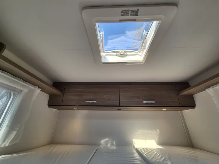 Fahrzeugbild Carado V337 *140 PS Automatik*Holzrost* #33