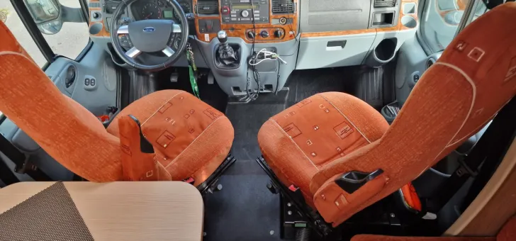 Fahrzeugbild Bürstner Nexxo T 660 sehr gepflegt, Nicht #3