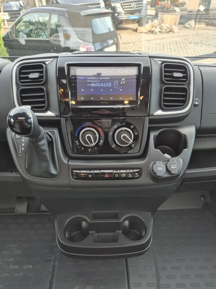 Fahrzeugbild Knaus SKY TI 650 MEG *Automatik*TV/LTE*Metallic #11