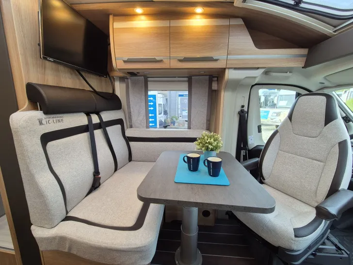 Fahrzeugbild Knaus SKY TI 650 MEG *Automatik*TV/LTE*Metallic #16