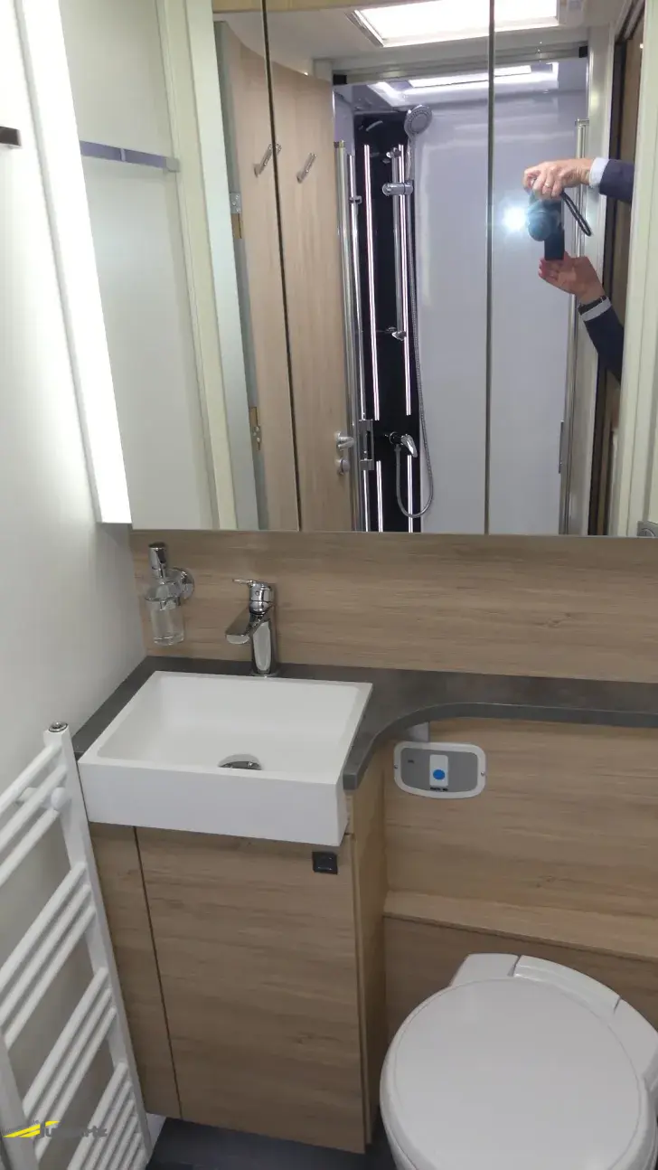 Fahrzeugbild Frankia F-Line I 740 GD Hubstützen/Top gepflegt #14