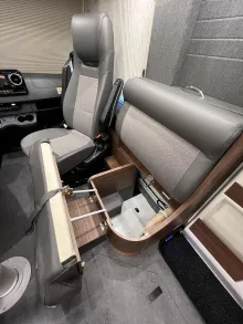 Fahrzeugbild Carthago chic c-line I 4.9 LE L Mercedes (344) #40