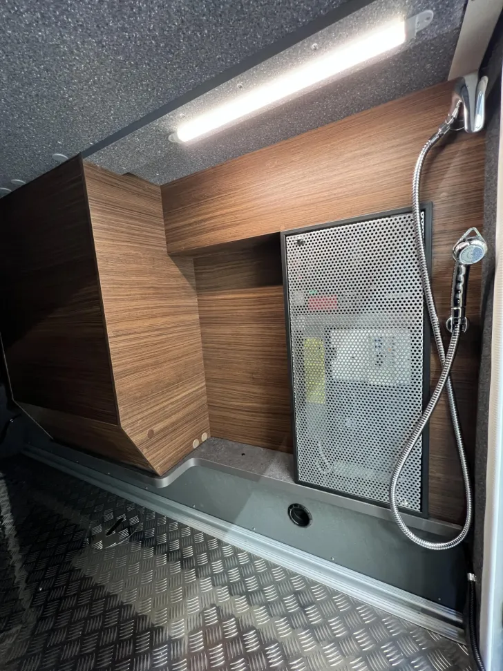 Fahrzeugbild Carthago chic c-line I 4.9 LE L Mercedes (344) #46