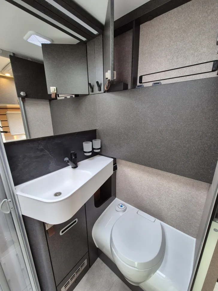 Fahrzeugbild Hymer ML-T 580 4x4 *Winter-,Arktis-,Premiumpaket* #26