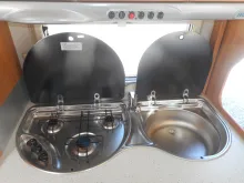 Fahrzeugbild Hobby De Luxe 400 SF Heckleiter Vorzelt 1100kg #10