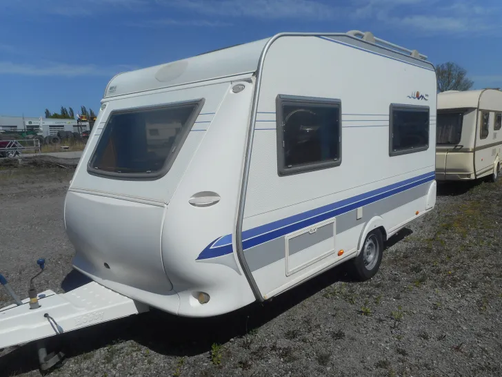 Fahrzeugbild Hobby De Luxe 400 SF Heckleiter Vorzelt 1100kg #4