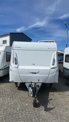 Frontal Vorne Hymer Eriba Exciting 471 inkl. Mover XT