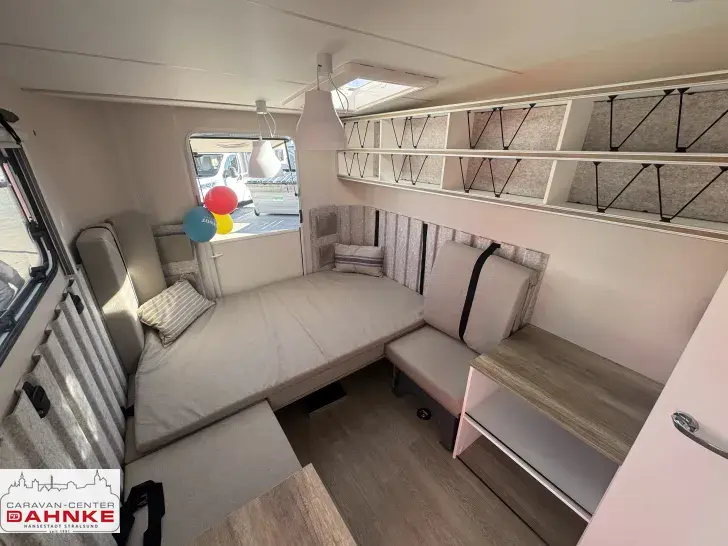 Fahrzeugbild Hobby Beachy 360 Autarkvor.*Porta Potti*1.200 #6