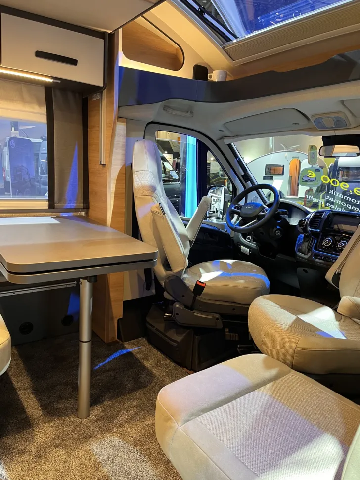 Fahrzeugbild Knaus L!VE / LIVE Wave 650 MEG *Black-Selection* #9