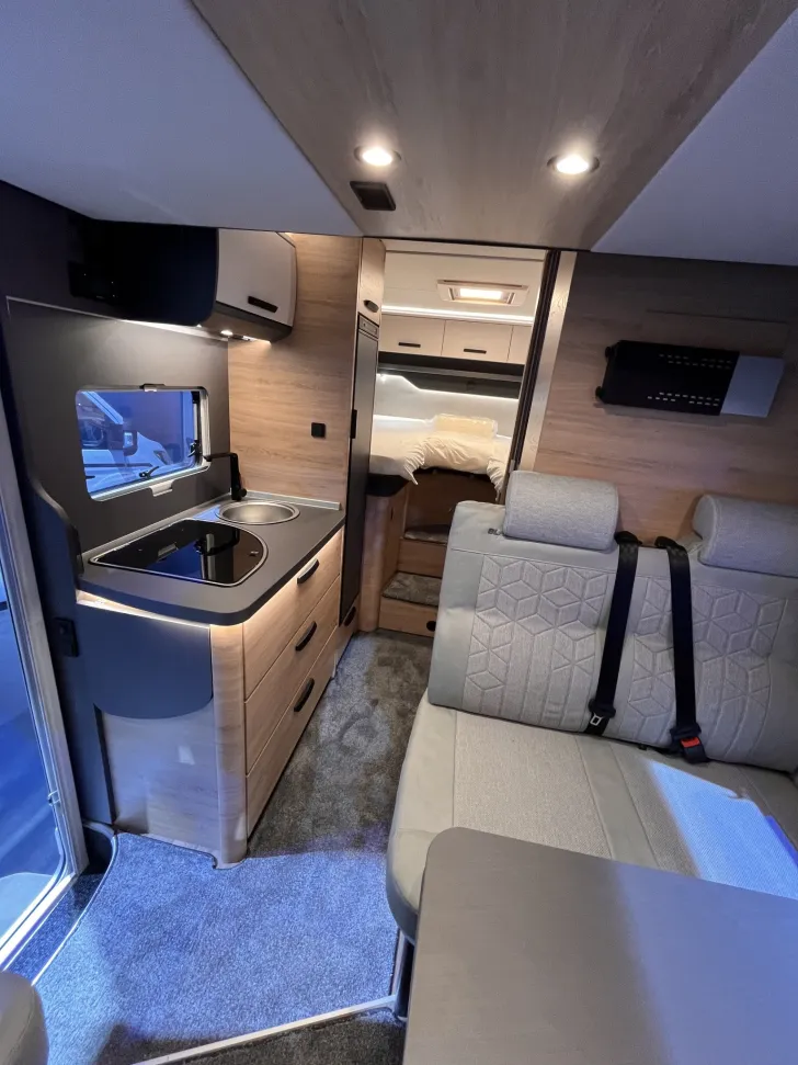 Fahrzeugbild Knaus L!VE / LIVE Wave 650 MEG *Black-Selection* #12