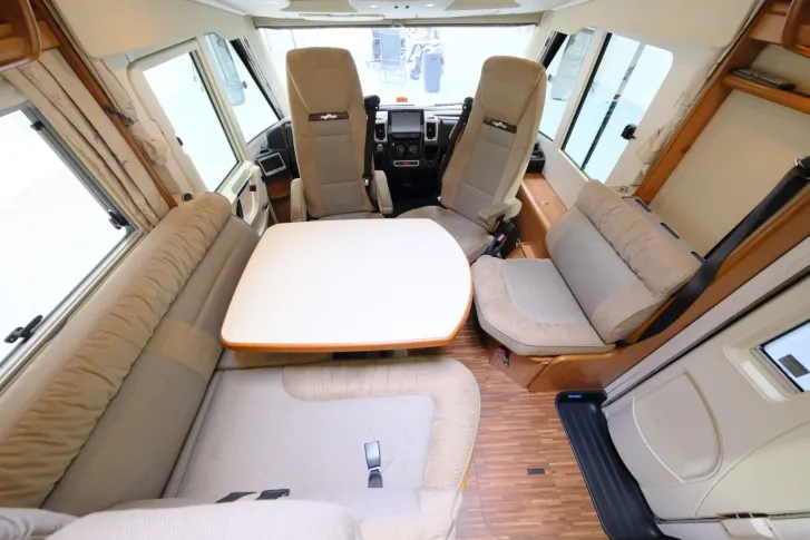 Fahrzeugbild Carthago Chic C-Line I 4.9LE/1.HAND/Einzelbetten+Hubbett #8