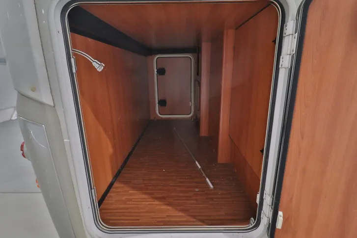 Fahrzeugbild Laika X 595 R/Festbett/Garage/Truma Umluftheizung #5