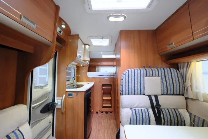 Fahrzeugbild Laika X 595 R/Festbett/Garage/Truma Umluftheizung #9