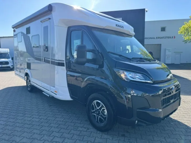 Fahrzeugbild Knaus L!VE WAVE 650 MEG Black Selection Sondermodell "Black Selection" #3