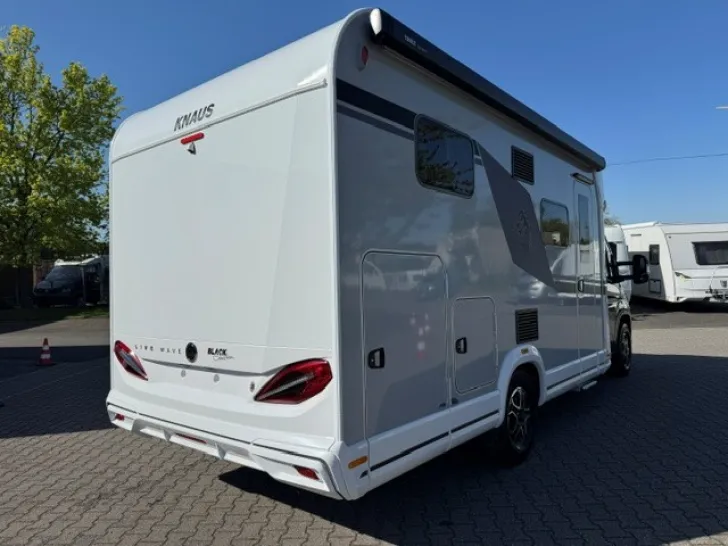 Fahrzeugbild Knaus L!VE WAVE 650 MEG Black Selection Sondermodell "Black Selection" #4