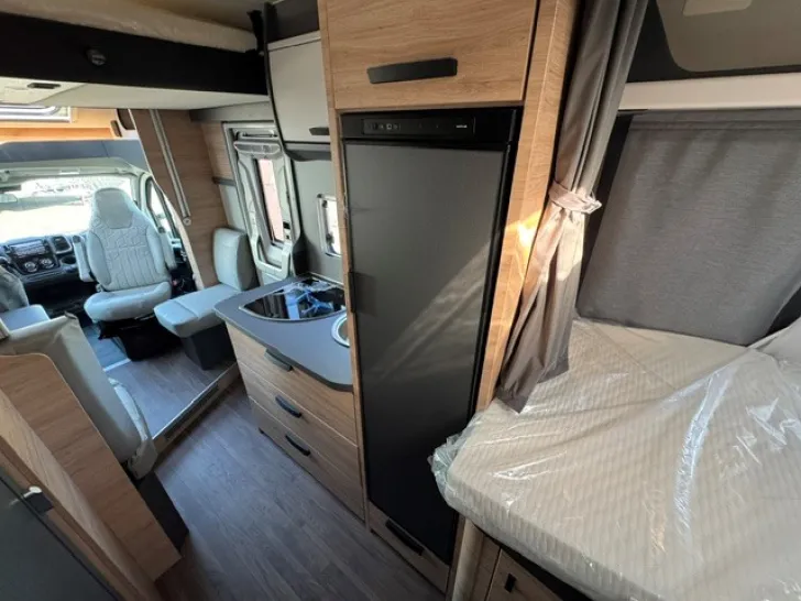Fahrzeugbild Knaus L!VE WAVE 650 MEG Black Selection Sondermodell "Black Selection" #11