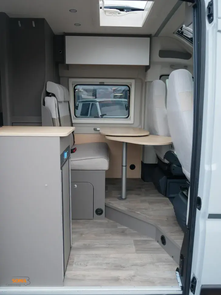 Fahrzeugbild LMC Innovan 640 - SOMA Van Ed. Voll LED-Scheinwerfer #10