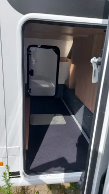 Fahrzeugbild Laika Ecovip H 4109 Hängeschränke statt Hubbett #12