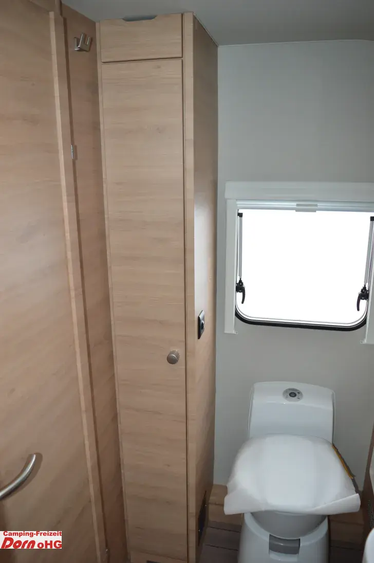 Fahrzeugbild Knaus Südwind 650 PXB 60 YEARS Alde Warmwasserh./Dachklima #21