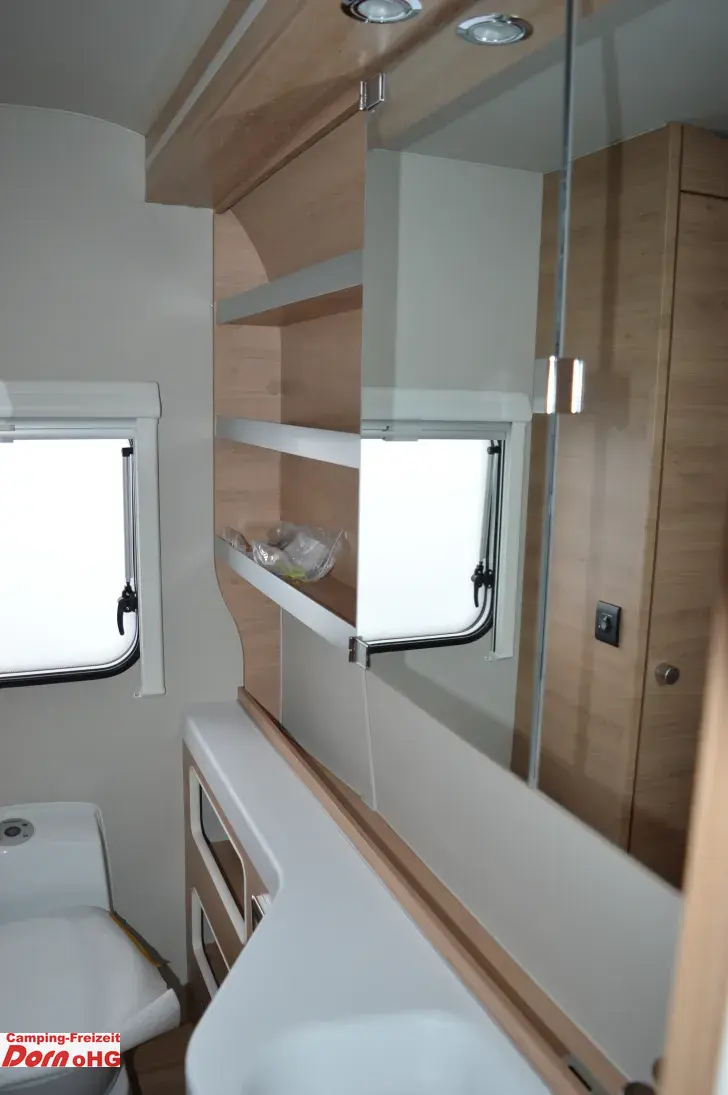 Fahrzeugbild Knaus Südwind 650 PXB 60 YEARS Alde Warmwasserh./Dachklima #22