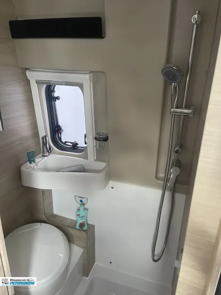Fahrzeugbild Forster V 599 HBL Livin' Up Pro 140 PS*Markise*Rückfahrkamera #16