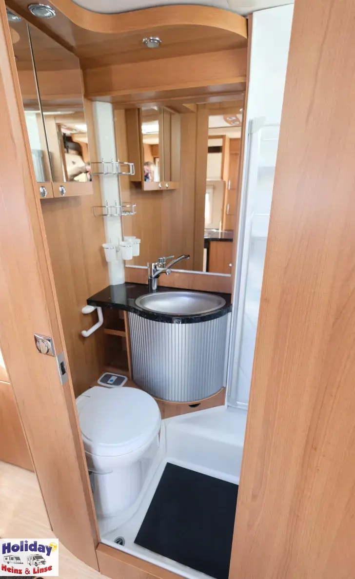 Fahrzeugbild LMC Liberty Explorer 655 #10