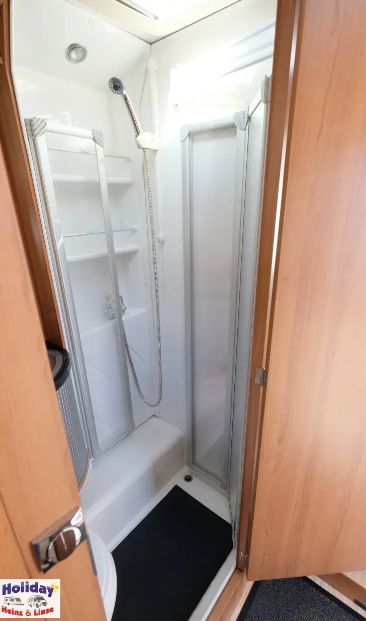 Fahrzeugbild LMC Liberty Explorer 655 #11