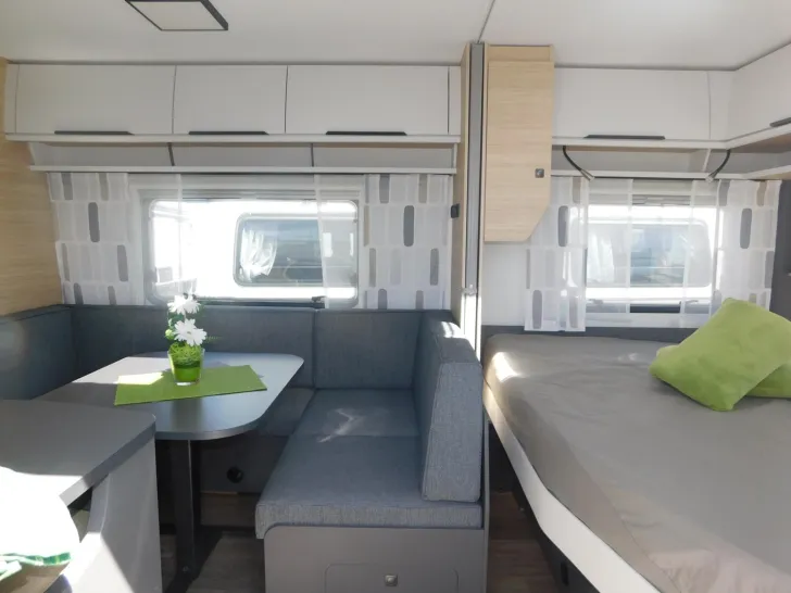 Fahrzeugbild Fendt Apero Activ 560 SKM Combi6E, Fußbodenheizung, 2T #7