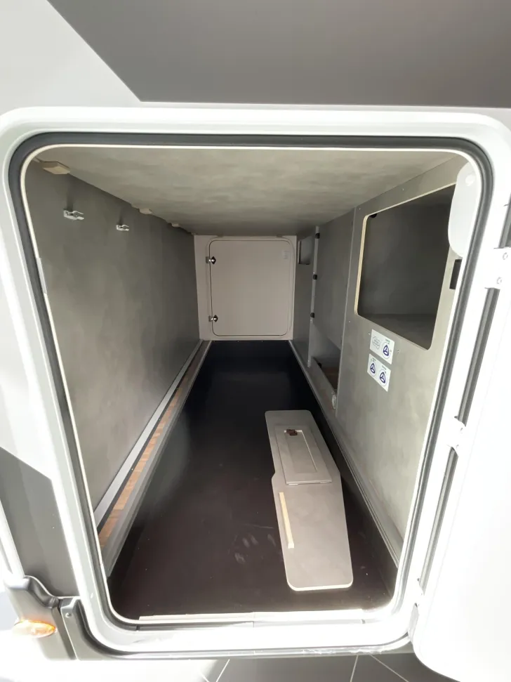 Fahrzeugbild Crosscamp EXPDN T 7.0 E Peugeot in 7 Tagen abholbereit! #5