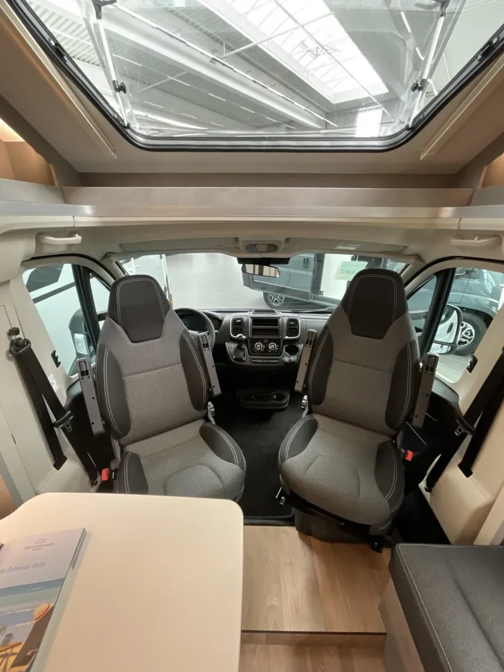 Fahrzeugbild Crosscamp EXPDN T 7.0 E Peugeot in 7 Tagen abholbereit! #7