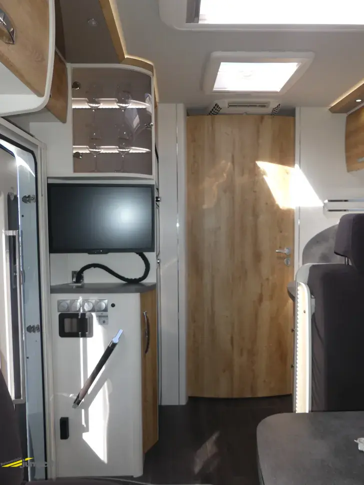 Fahrzeugbild Frankia F-Line I 740 GD Hubstützen/Vollausstattung #11