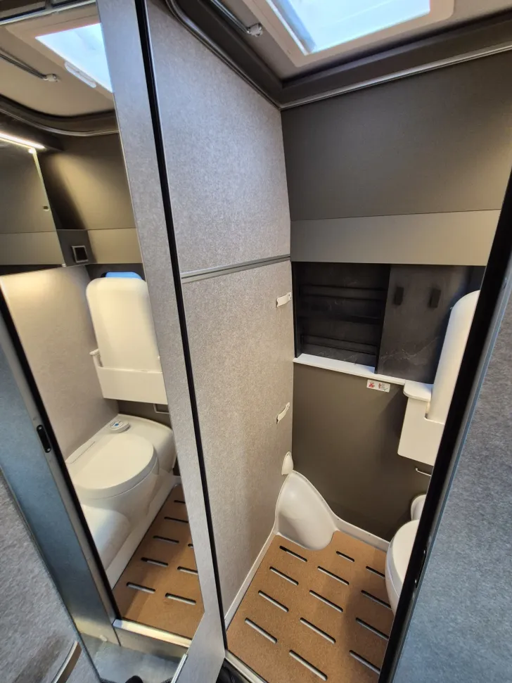 Fahrzeugbild Hymer Grand Canyon S CrossOver *LEDER*AHK* #24