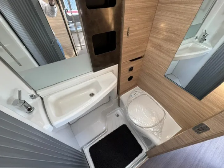 Fahrzeugbild Knaus Van TI Plus 650 MEG Allrad - 177 Ps - Automatik #8