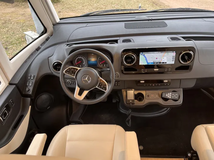 Fahrzeugbild Hymer B-ML I 890 *Vollluftfeder*Hubstützen*Autark* #12