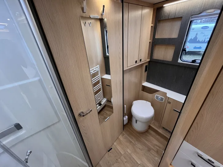 Fahrzeugbild Hymer B-ML I 890 *Vollluftfeder*Hubstützen*Autark* #21