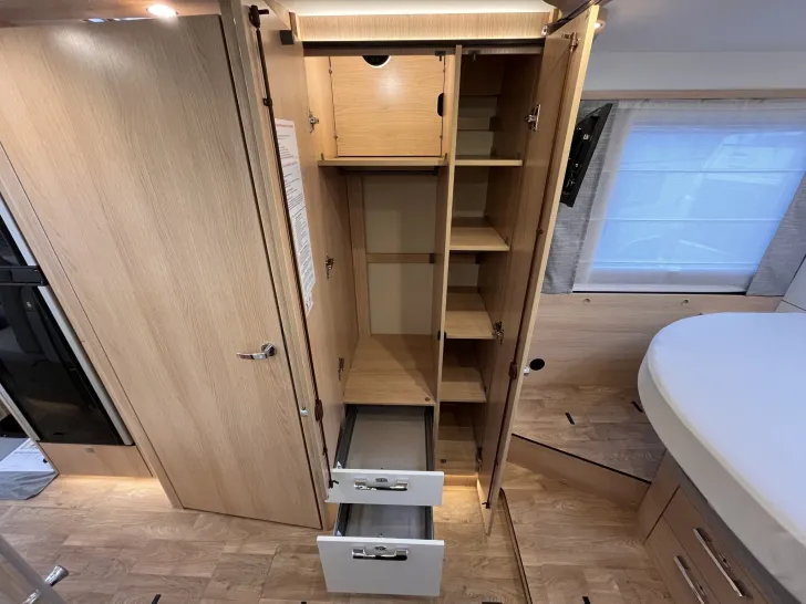 Fahrzeugbild Hymer B-ML I 890 *Vollluftfeder*Hubstützen*Autark* #28