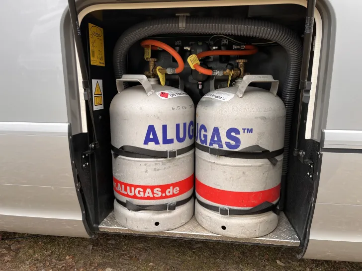 Fahrzeugbild Hymer B-ML I 890 *Vollluftfeder*Hubstützen*Autark* #38